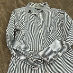 Banana Republic tailored tall woman’s shirt blue and white stripes
